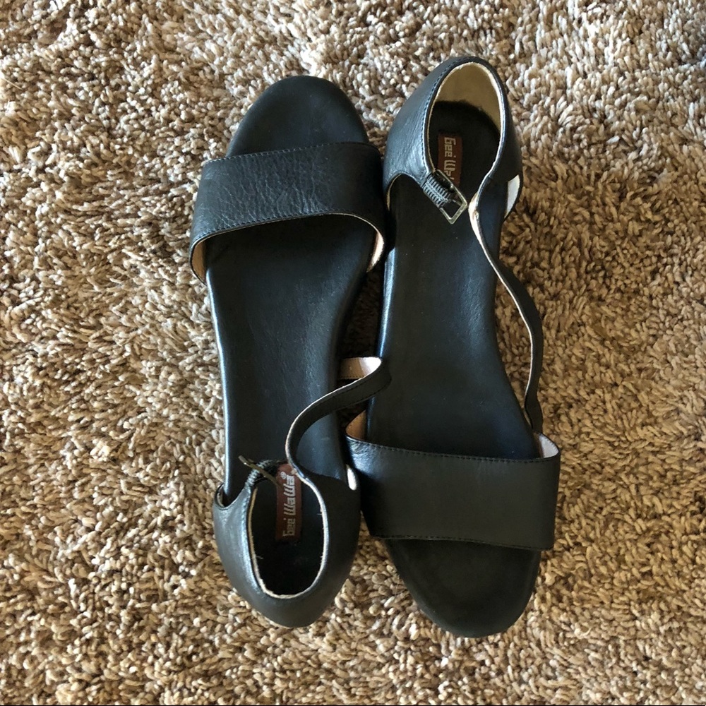 Gee WaWa Sandals